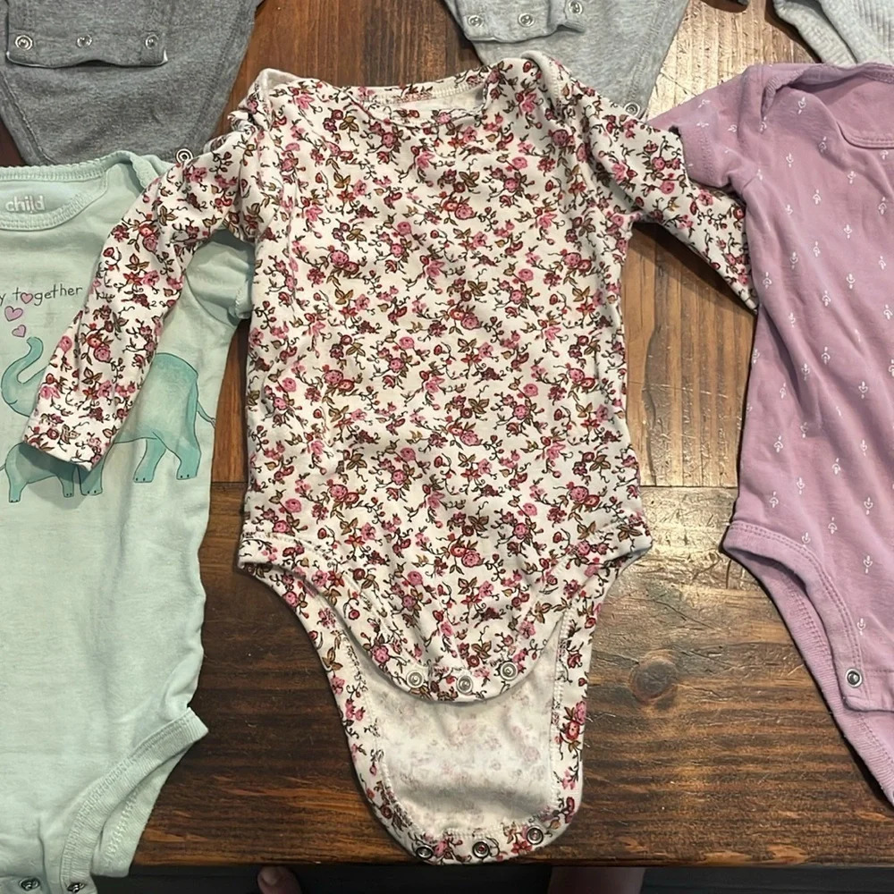 Assorted Onesies size: 12M - Picture 6 of 7